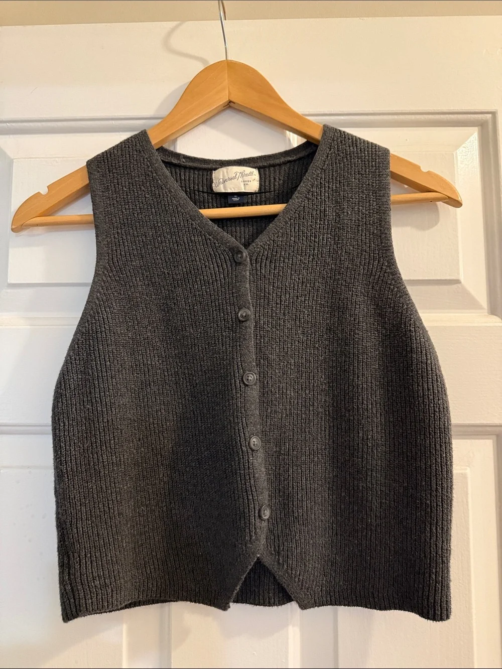 Universal Thread Dark Gray Ribbed Button-Front Vest
